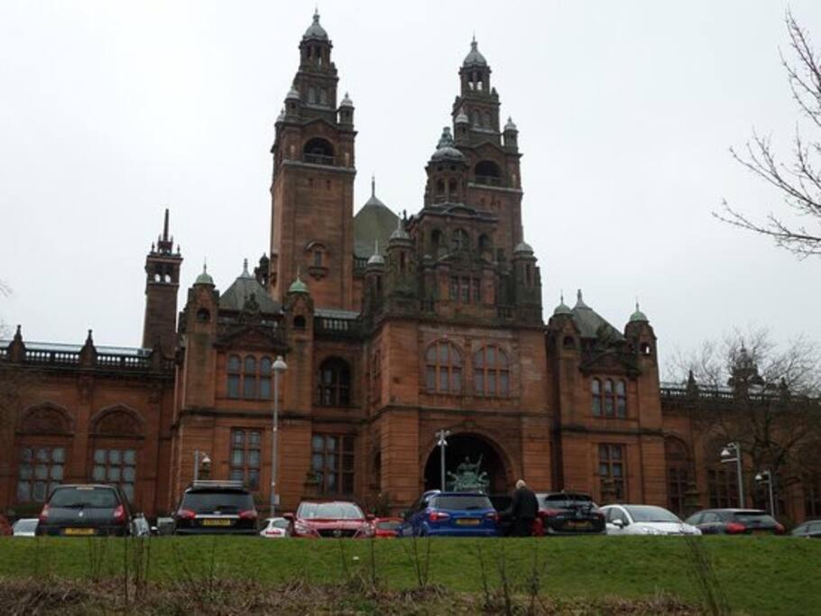 Fabulous Location, One Bedroom West End Flat, Just Off Byres Rd, Close To Sec & Hydro Glasgow Extérieur photo