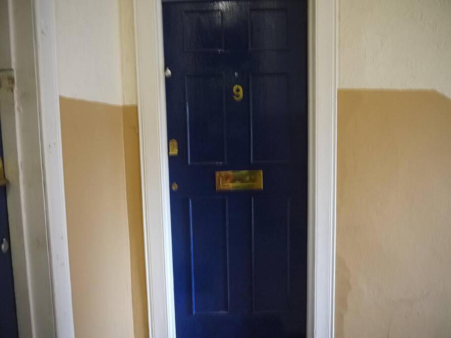 Fabulous Location, One Bedroom West End Flat, Just Off Byres Rd, Close To Sec & Hydro Glasgow Extérieur photo