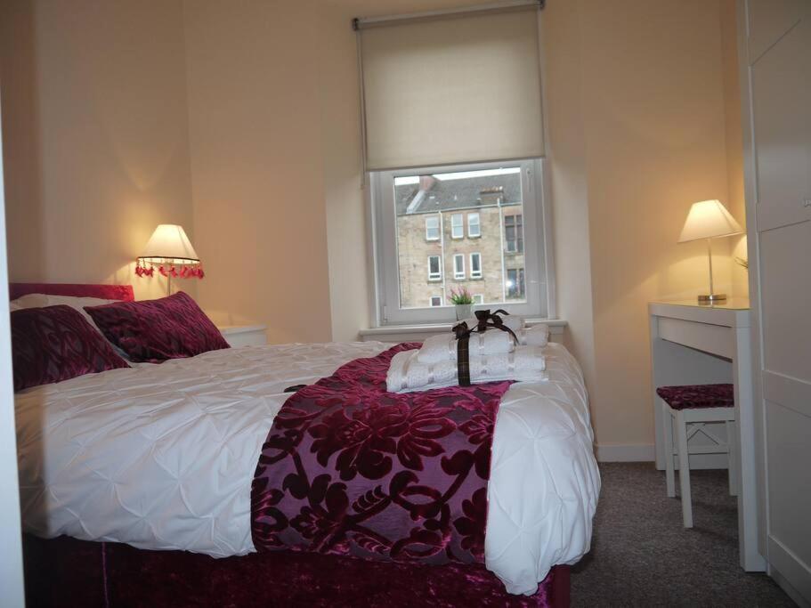Fabulous Location, One Bedroom West End Flat, Just Off Byres Rd, Close To Sec & Hydro Glasgow Extérieur photo